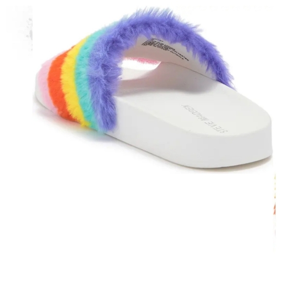 🔥HOST PICK 🔥 STEVE MADDEN Pride Rainbow softy faux fur slides - Picture 2 of 3